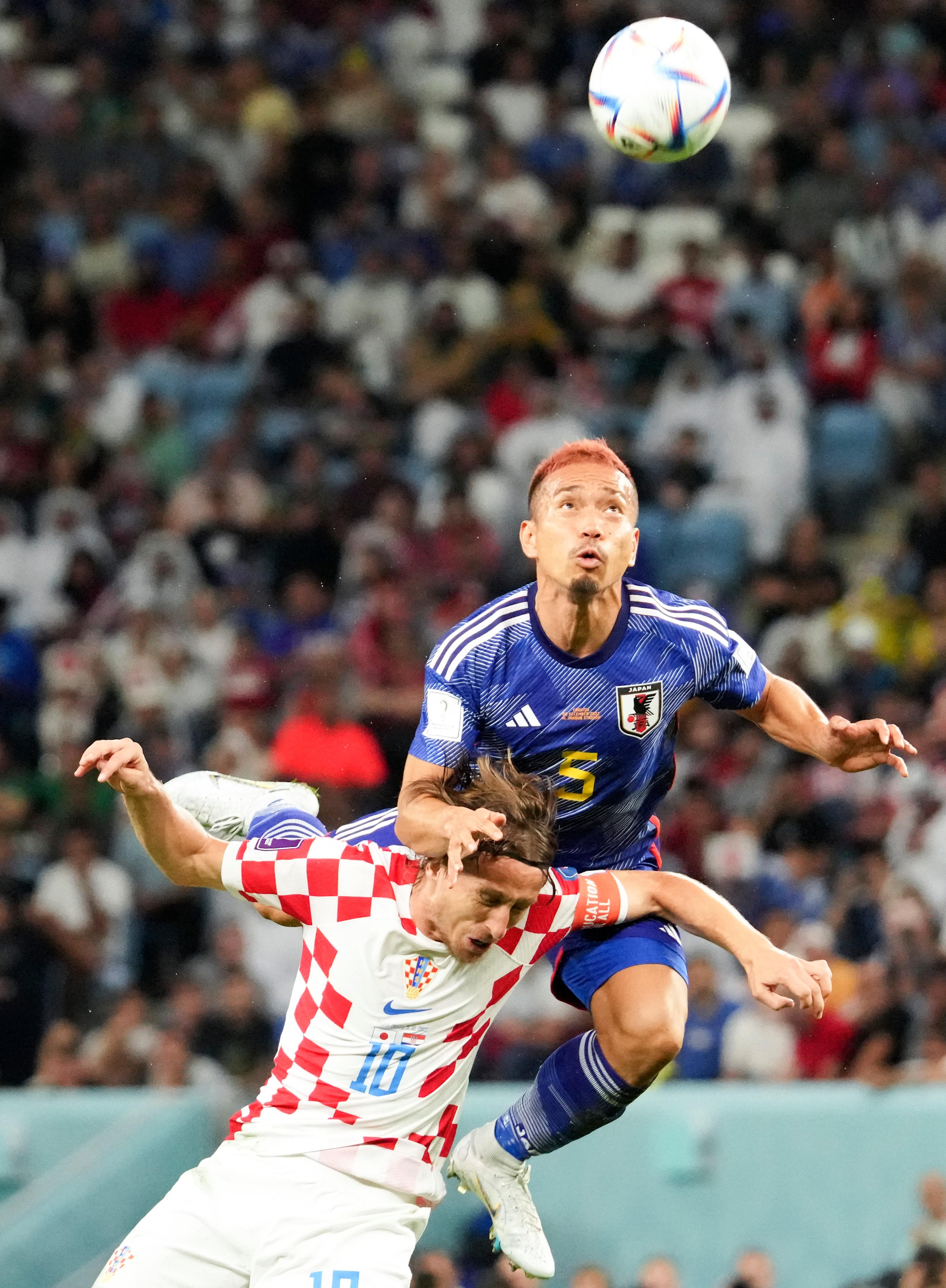 开云体育视频直播-克罗埃西亚决胜伊始，小组赛争夺晋级名额